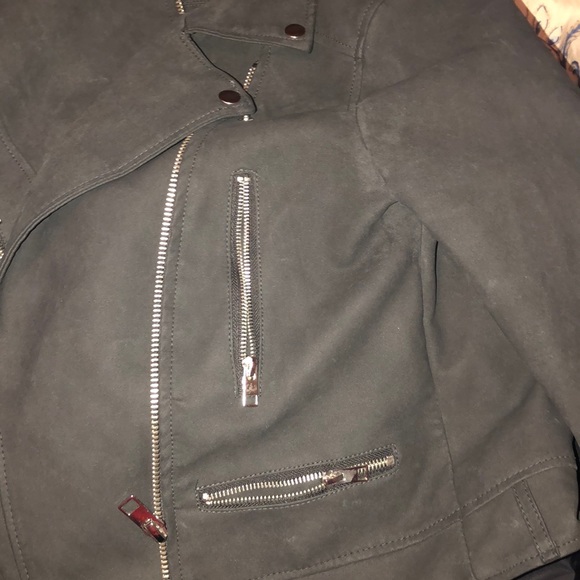 Thick and warm black leather jacket - Picture 4 of 4